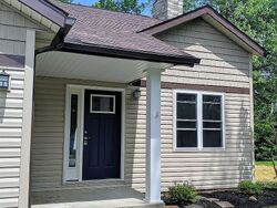 Pre-foreclosure in  WALLINGS RD North Royalton, OH 44133
