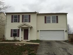 Pre-foreclosure in  CANAL HIGHLANDS BLVD Canal Winchester, OH 43110
