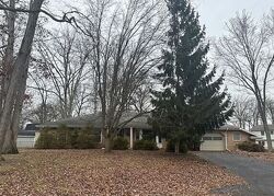 Pre-foreclosure in  LANES END Lima, OH 45805