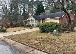  Clearwater Dr, Fayetteville NC