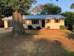 Pennington Ave, Lexington NC