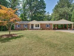 Pre-foreclosure Listing in OAK ST MADISON, NC 27025
