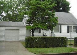 Pre-foreclosure in  GORDON AVE Fords, NJ 08863