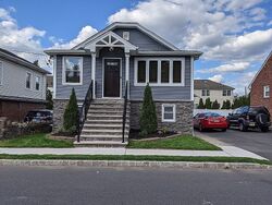 Pre-foreclosure in  CONEY RD Little Falls, NJ 07424