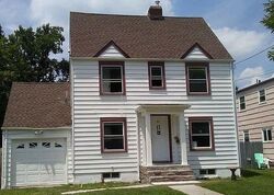 Pre-foreclosure in  BEECHWOOD AVE Trenton, NJ 08618