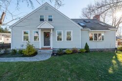 Pre-foreclosure in  MIAMI ST Nashua, NH 03064