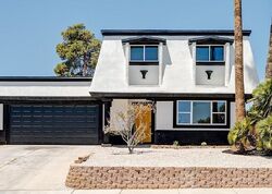 Pre-foreclosure in  VINCENT WAY Las Vegas, NV 89145