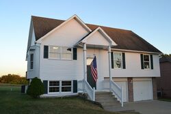  Parkway Dr, Warrensburg MO