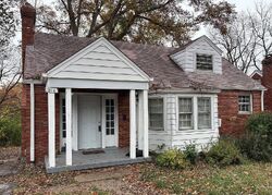 Pre-foreclosure in  S HARTNETT AVE Saint Louis, MO 63135