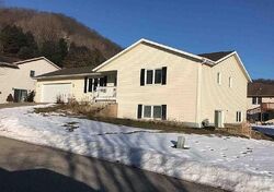 Pre-foreclosure in  N 10TH ST La Crescent, MN 55947