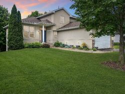 Pre-foreclosure in  HYTRAIL CIR Lakeville, MN 55044