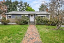 Hunting Rd, Needham Heights MA