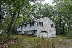 Pre-foreclosure in  SHEPARD RD Sturbridge, MA 01566