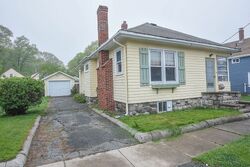  Hillside Ave, Peabody MA
