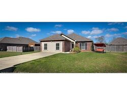 Pre-foreclosure in  BEAU CHATEAU BLVD Ponchatoula, LA 70454