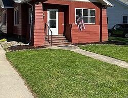Pre-foreclosure in  E AVE NE Cedar Rapids, IA 52402
