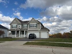 Pre-foreclosure in  RICHMOND CIR South Elgin, IL 60177