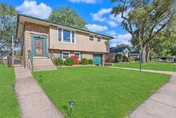 Pre-foreclosure in  CRAIG DR Oak Forest, IL 60452