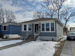 Pre-foreclosure in  177TH ST Lansing, IL 60438