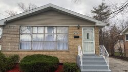 Pre-foreclosure in  SHERRY LN Chicago Heights, IL 60411