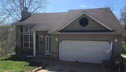 Pre-foreclosure in  STONE GATE DR Dupo, IL 62239