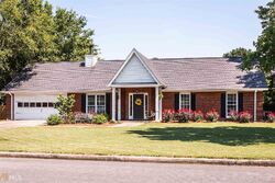 Pre-foreclosure in  ASHLEY OAKS TRL NW Rome, GA 30165
