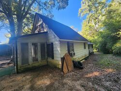 Pre-foreclosure in  BARHAM ST Hampton, GA 30228