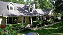 Pre-foreclosure in  DOWNS RD Winston, GA 30187