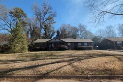 Pre-foreclosure Listing in LAKESHORE DR GRIFFIN, GA 30224