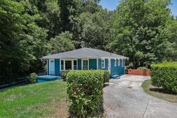 Pre-foreclosure in  BURBANK DR NW Atlanta, GA 30314