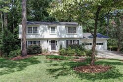 Pre-foreclosure in  HEARTHSTONE DR Stone Mountain, GA 30083