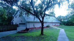 Pre-foreclosure in  HIDDEN LAKE DR Brandon, FL 33511