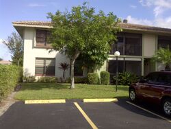 Pre-foreclosure in  PINEAPPLE TREE DR  Boynton Beach, FL 33436