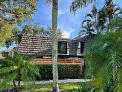 Pre-foreclosure in  14TH TER Palm Beach Gardens, FL 33418
