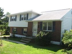 Pre-foreclosure in  S DUPONT RD Wilmington, DE 19804