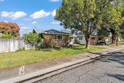 Pre-foreclosure in  LA VILLA ROSE CT Modesto, CA 95350