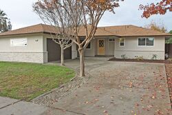 Pre-foreclosure in  N MILLBROOK AVE Fresno, CA 93726