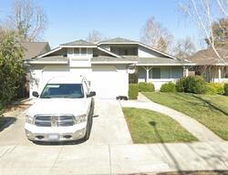 Pre-foreclosure in  BURL HOLLOW DR Stockton, CA 95209