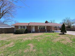 Pre-foreclosure in  N 9TH ST Rogers, AR 72756