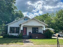  N 5th St, Paris AR