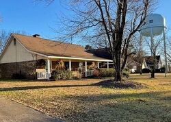 Pre-foreclosure in  S SHADES CREST RD Bessemer, AL 35022