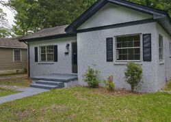 Pre-foreclosure in  THOMAS AVE Anniston, AL 36207