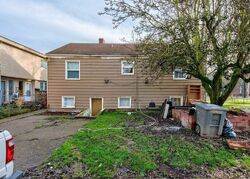 Pre-foreclosure in  PARK AVE N Renton, WA 98057