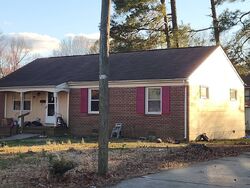 Pre-foreclosure in  COLSTON ST Petersburg, VA 23805