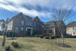 Pre-foreclosure in  GRISBY CT Chantilly, VA 20152