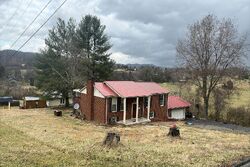 Red Cedar Rd, La Follette TN