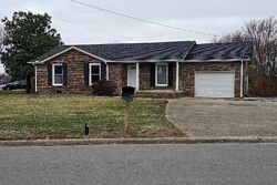 Pre-foreclosure in  TOBACCO RD Clarksville, TN 37042