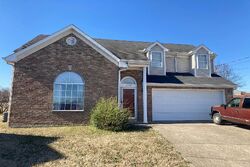 Pre-foreclosure in  SAN DESTIN TRCE Madison, TN 37115