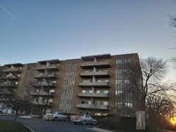 Pre-foreclosure in  LINDEN RD  Rocky River, OH 44116