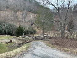  Old Toe River Rd, Newland NC